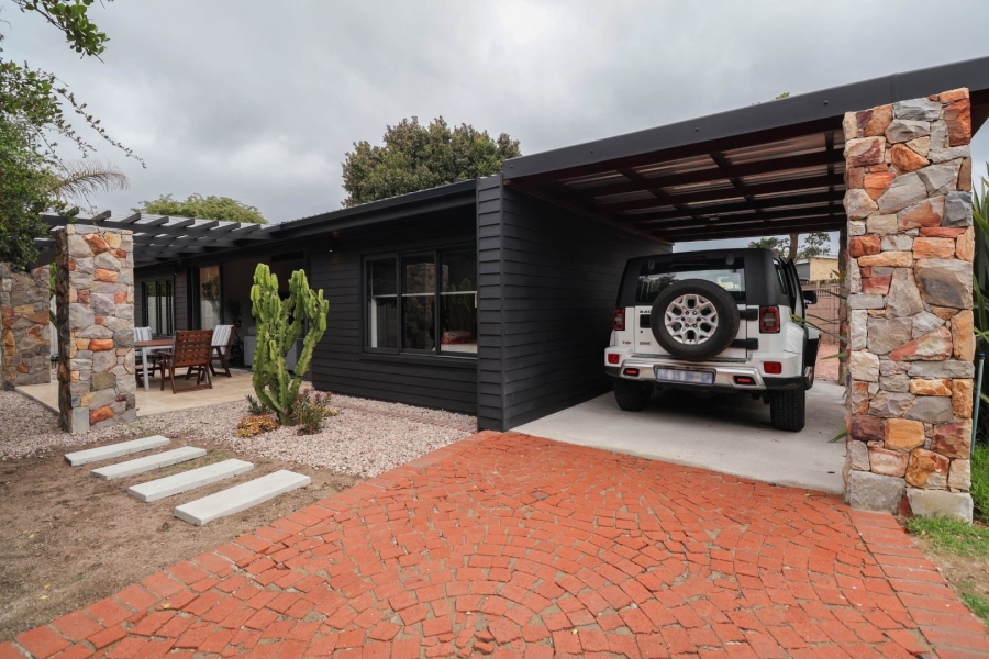 3 Bedroom Property for Sale in The Island Western Cape